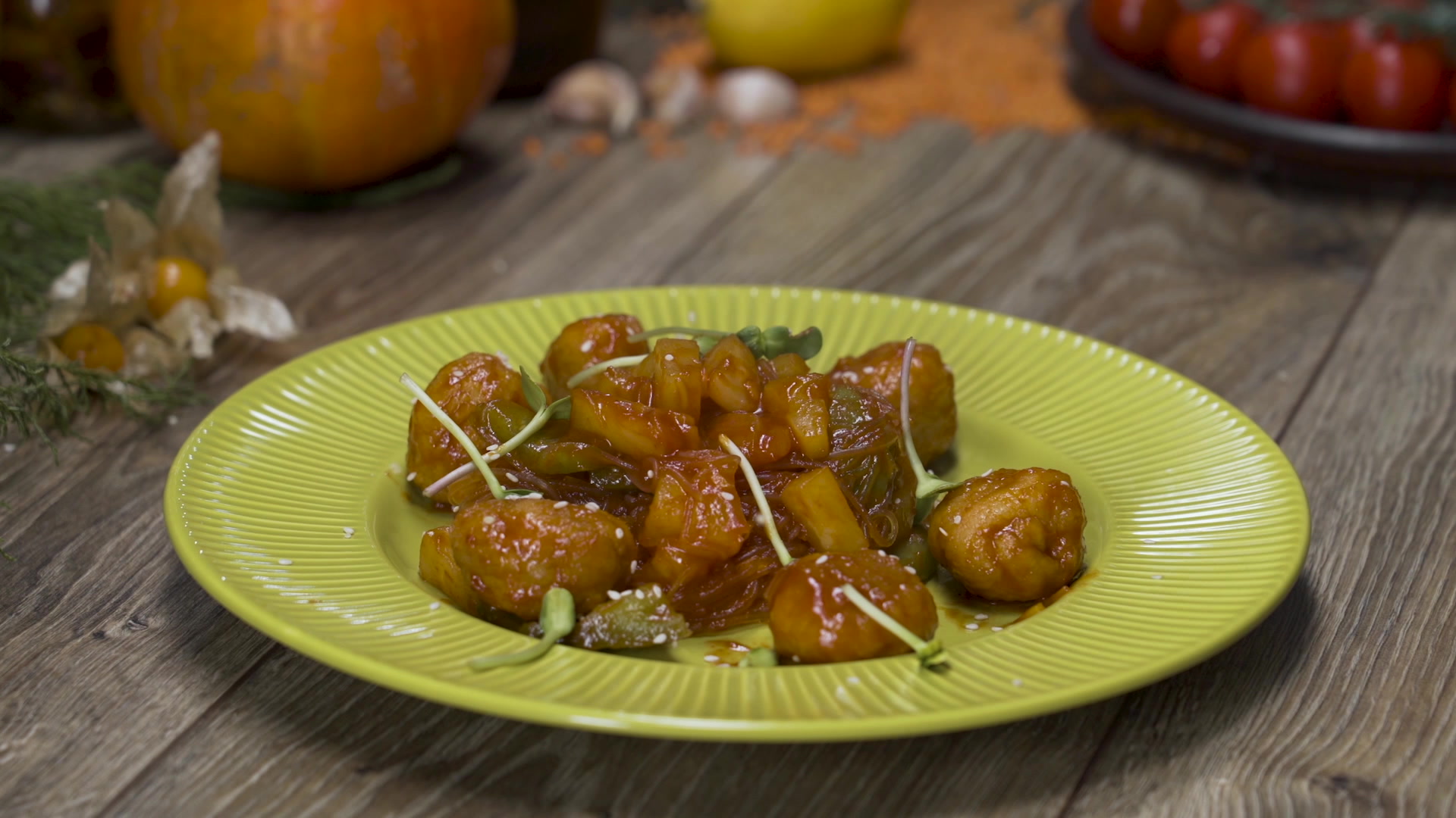 Rice noodles with meatballs in sweet and sour sauce