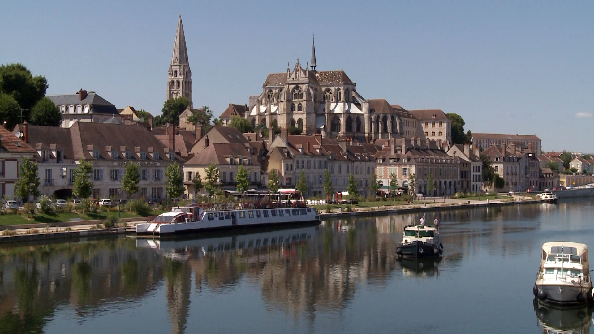 The Auxerre country